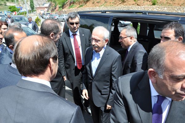 Kılıçdaroğlu, Amcasının Cenazesine Katıldı galerisi resim 9