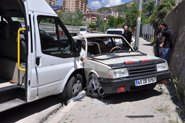 Tunceli'de Trafik Kazası: 1 Yaralı galerisi resim 3