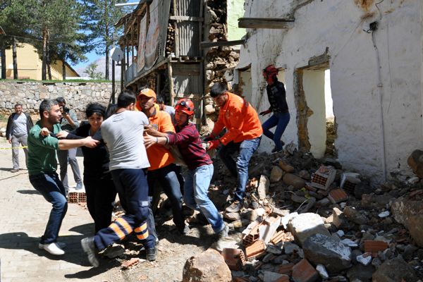 Ovacık’ta Deprem Tatbikatı galerisi resim 2