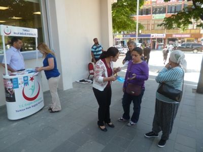 Halk Sağlığı Bilgilendirme Standı Açtı galerisi resim 3