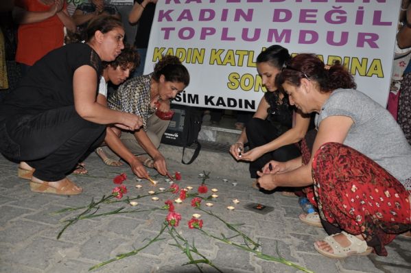 Kadın katliamlarını yürüyüşle protesto etti galerisi resim 5