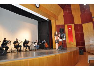 Tunceli Üniversitesinden Müzik Şöleni