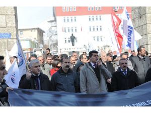 Tunceli'de gözaltı protestosu