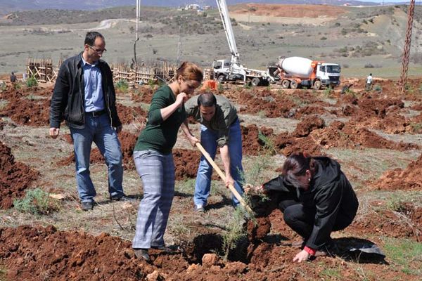 Tunceli Üniversitesi 3000 Fidan Dikti galerisi resim 2