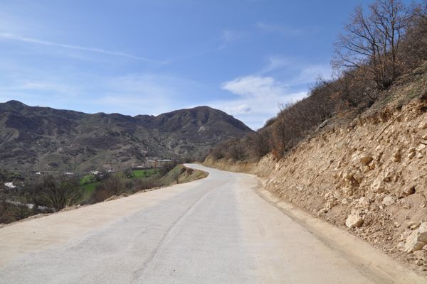 Pülümür’de Beton Yol Tamamlandı galerisi resim 1