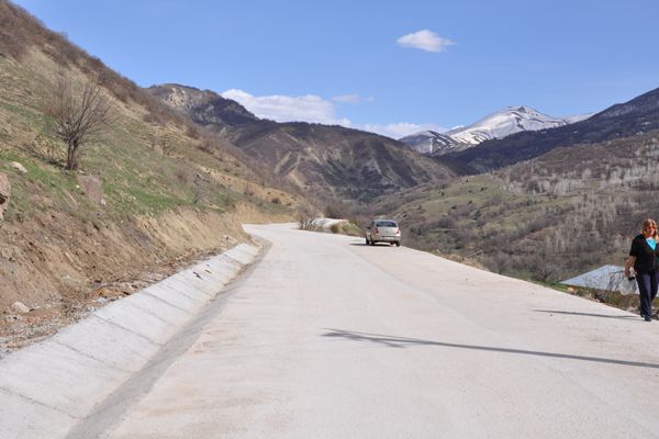 Pülümür’de Beton Yol Tamamlandı galerisi resim 2