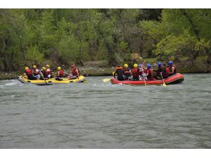 Tunceli’de Rafting Keyfi