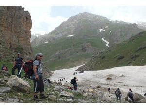 Tunceli Dağlarında kar keyfi