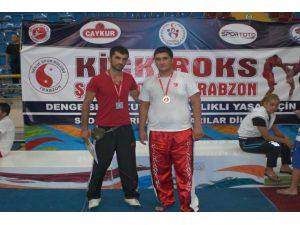 Kick-Boks’ta Türkiye Şampiyonu