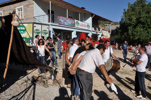 6.Kurmeş Şenliği coşkuyla başladı galerisi resim 3