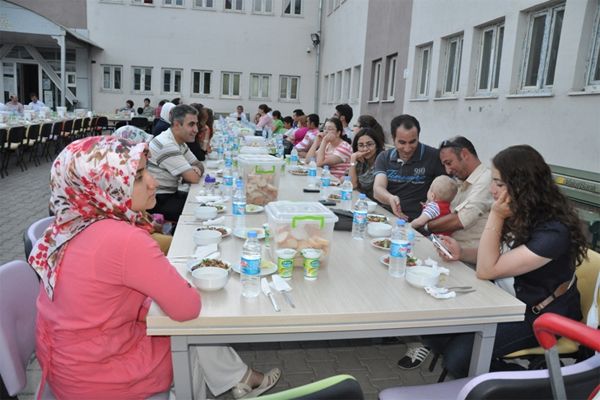 Rektör Boztuğ’dan iftar yemeği galerisi resim 2