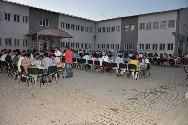 Rektör Boztuğ’dan iftar yemeği galerisi resim 4