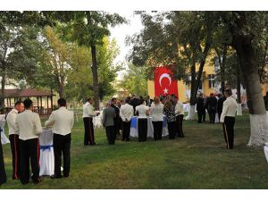 Tunceli'de 30 Ağustos resepsiyonu