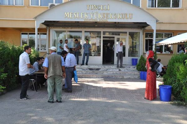 Tunceli Üniversitesinde kayıt heyecanı galerisi resim 3