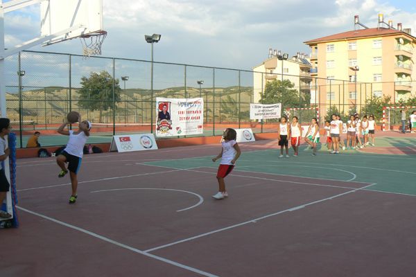 Basketbol İl Temsilciliği Zeynep Hocasını unutmadı galerisi resim 5