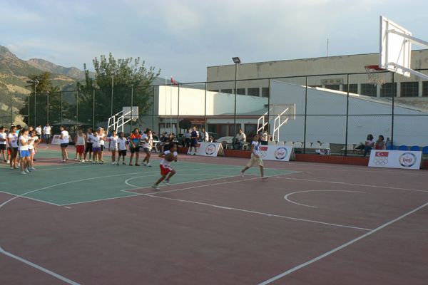 Basketbol İl Temsilciliği Zeynep Hocasını unutmadı galerisi resim 6