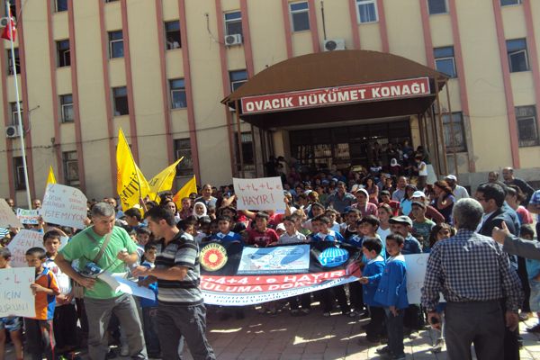 Ovacık'ta okullarda yapılan değişikliklere tepki galerisi resim 4