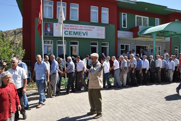 Fadime Acar, son yolculuğuna uğurlandı galerisi resim 3