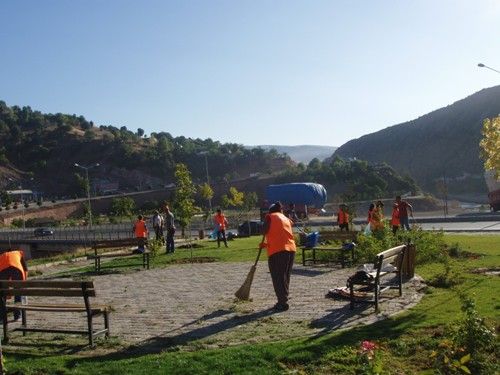 Asme Park’ında Temizlik Çalışması galerisi resim 2