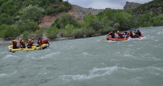 Munzur Çayında Rafting Parkuru Raporlandırılması Yapılacak