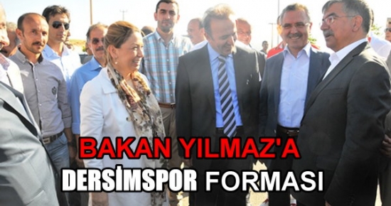 Milli Savunma Bakanı Yılmaz'a Dersimspor Forması