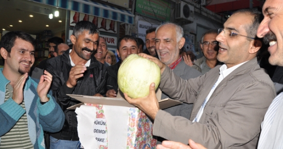 TUNCELİ'DE, 'KABAKLI' DEMOKRATİKLEŞME PAKETİ PROTESTOSU