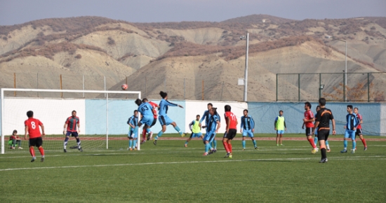 Tunceli'de Amatör Maçta Kavga: 1 Yaralı