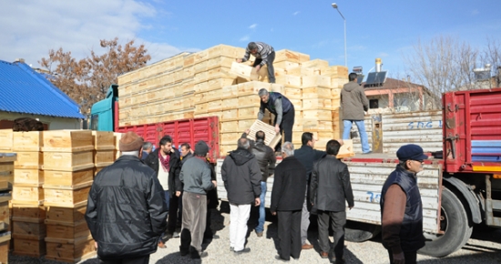 Tunceli’de iki bin organik kovan dağıtıldı