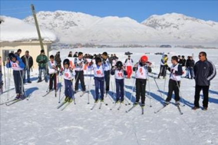 Kayakçılarımız 9.Doğu ve Güneydoğu Anadolu Kış Spor Oyunlarında