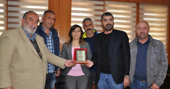 Dersimspor'dan Belediye Başkanı Şahin'e Plaket