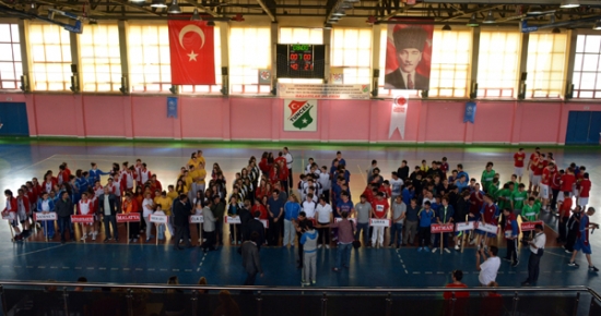 Okul Sporları Basketbol Yarı Final Müsabakaları Başladı