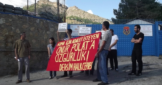 Halk Cephesi cezaevi önünde açıklama yaptı