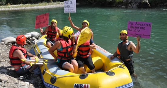 Tunceli'de Engelliler Rafting Yaptı