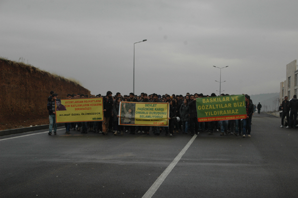 Üniversitede protesto