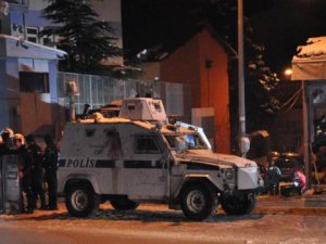 Polis Karakoluna Patlayıcı Atıldı