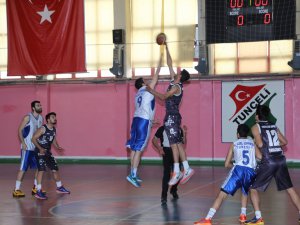 İl Özel İdaresi Basketbol Takımı, Şanlıurfa Gençlik Spora 53-67 yenildi