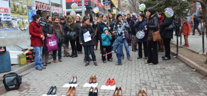 Kadınlar, şiddet ve cinayetleri protesto etti