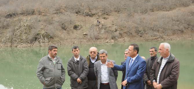 CHP'liler Erzakları Ulaştıramayınca Baraj Göletine Döktü