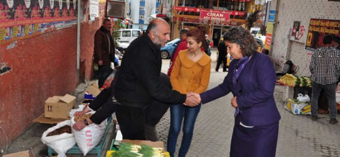 Eş Başkan Altun, Esnafları ziyaret etti