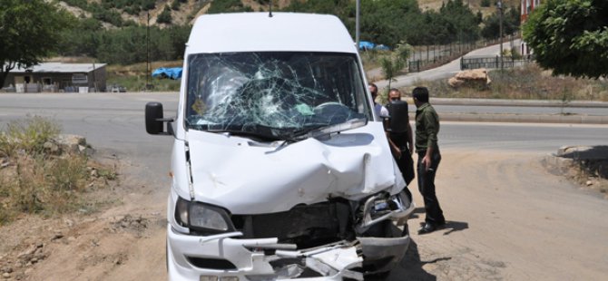 Dersim’de trafik kazası: 8 yaralı