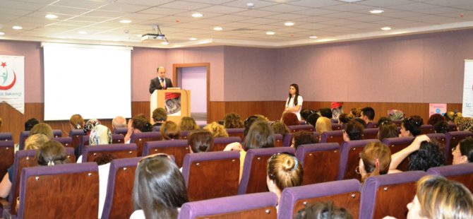 Dersim’de “Anne Sütü, Bebek ve Çocuk Beslenmesi” konferansı