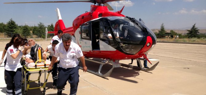 Kalp krizi geçiren kişi, ambulans helikopterle Elazığ'a sevk edildi