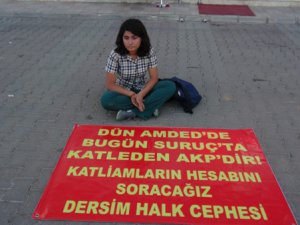 Dersim’de Suruç için Ak Parti binası önünde oturma eylemi