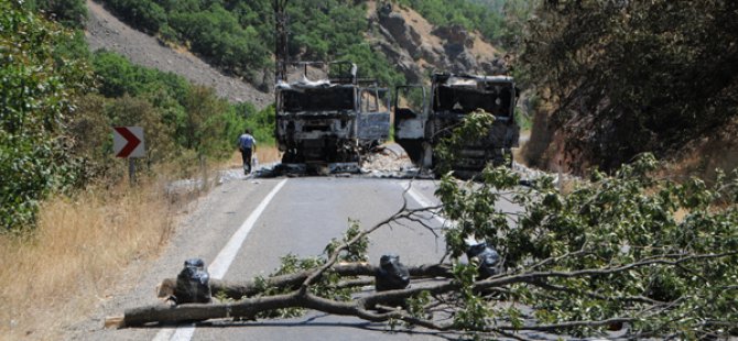 Valilik: Kamyon yakıldı, cemevi yolunun çalışması durduruldu