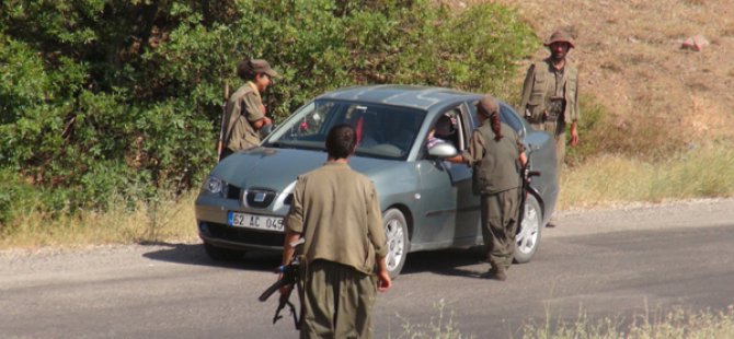 Dersim'de PKK veTİKKO yol kesti