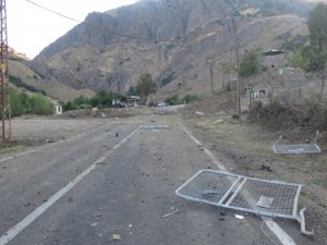 Bölük komutanlığına bombalı araçla saldırı!