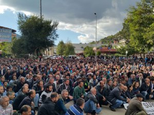 Ankara’daki saldırıya Dersim’den oturma ve yürüyüşlü tepki