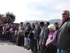 Alevi Dedeleri, mezarlığın tahrip edilmesine tepki gösterdi