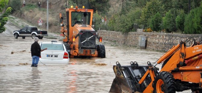 Dersim’de sağanak yağış