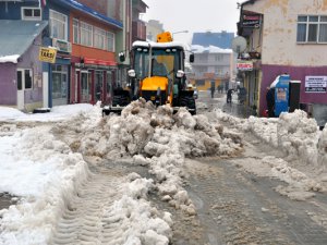 Kar yağışı elektrik kesintisine yol açtı